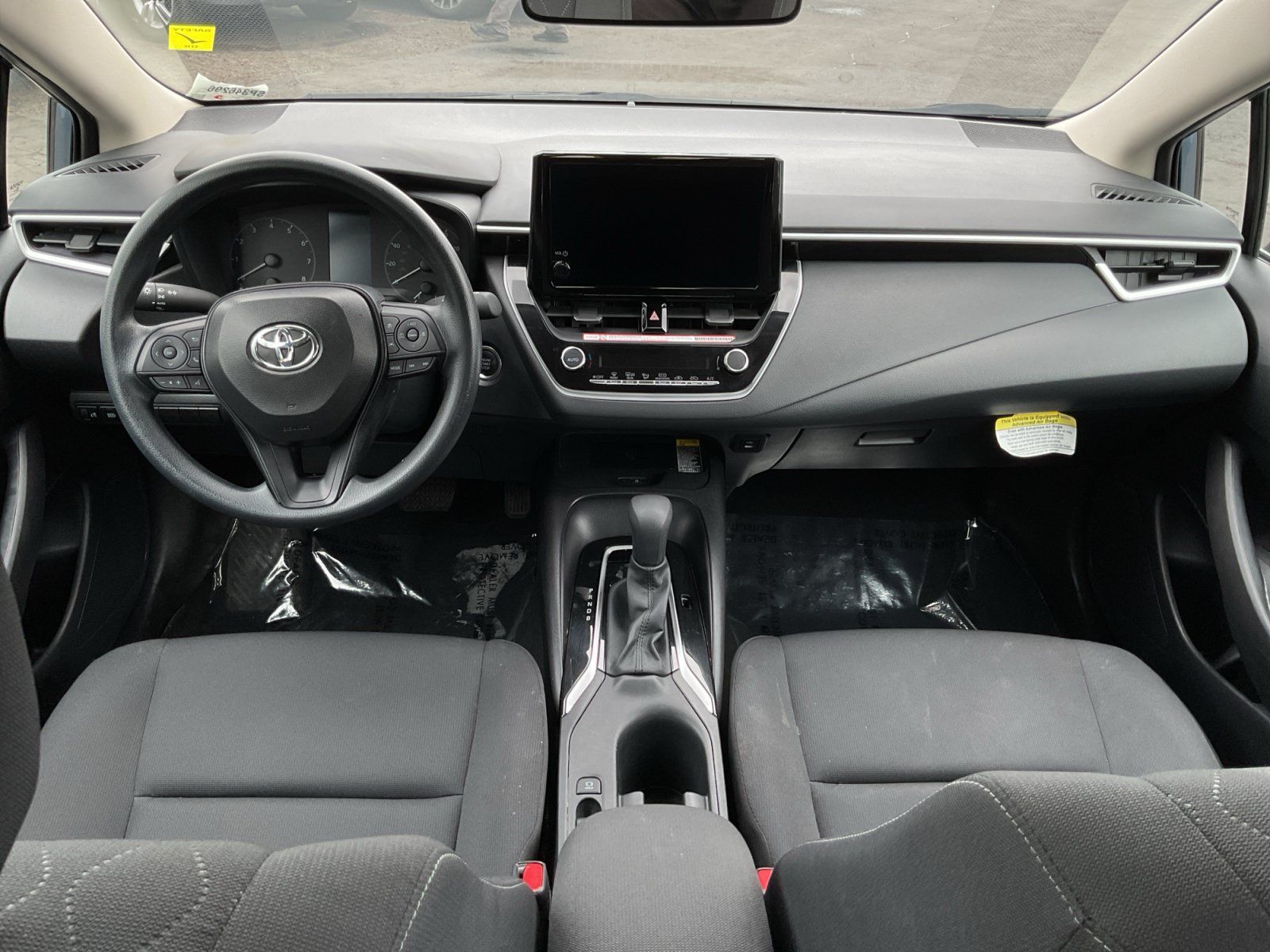 Used 2025 Toyota Corolla LE w/ LE Premium Package FWD image 17