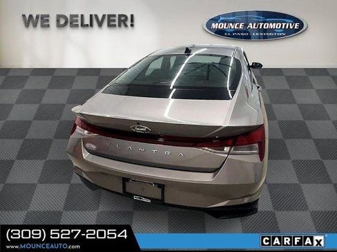 Used 2023 Hyundai Elantra SEL w/ Convenience Package FWD image 12