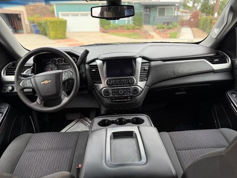 Used 2019 Chevrolet Tahoe 2WD w/ Remote Keyless Entry Package image 16