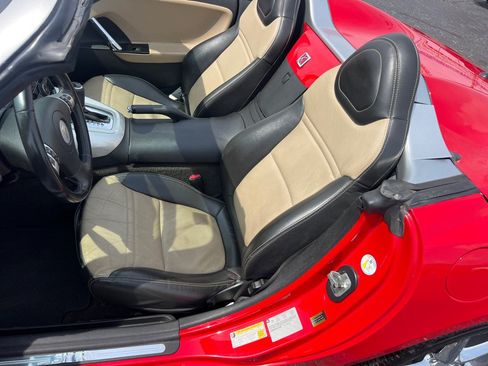 Used 2009 Saturn Sky w/ Premium Trim Package RWD image 19
