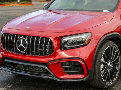 Used 2025 Mercedes-Benz GLB 35 AMG 4MATIC image 7