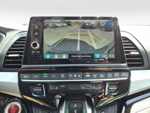 New 2026 Honda Odyssey Touring image 15