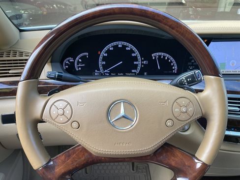 Used 2011 Mercedes-Benz S 550 S 550 4MATIC image 28