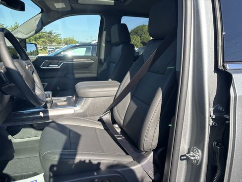 New 2026 Chevrolet Silverado 1500 LTZ w/ LTZ Premium Package AWD/4WD image 14