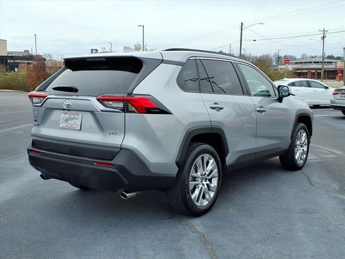 Used 2025 Toyota RAV4 XLE Premium image 20