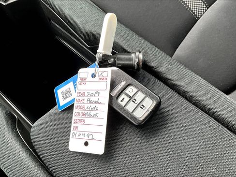 Used 2019 Honda Civic EX image 11