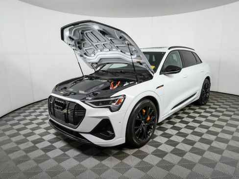 Certified 2023 Audi e-tron Chronos w/ Chronos Package AWD/4WD image 35