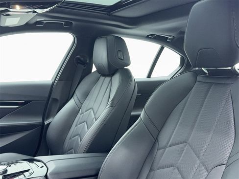 Used 2025 BMW 530i image 35