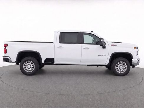 Used 2025 Chevrolet Silverado 2500 LT AWD/4WD image 8