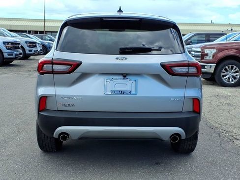 Used 2023 Ford Escape Active AWD/4WD image 4