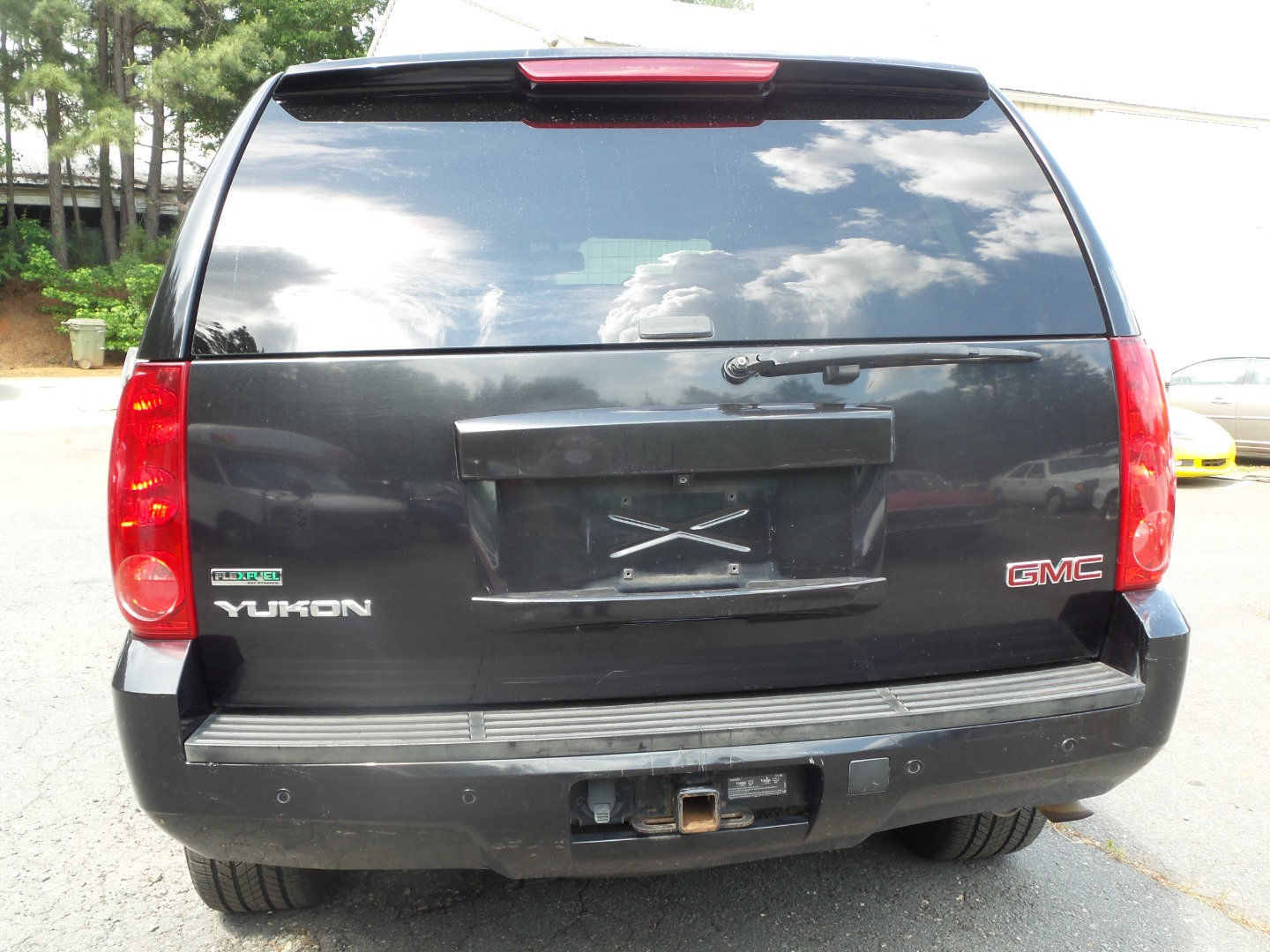 Used 2012 GMC Yukon SLT w/ SLT-2 Equipment Package AWD/4WD image 4