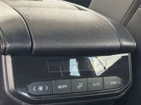 Used 2025 Toyota Highlander XSE AWD/4WD image 24