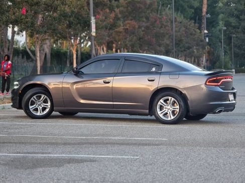Used 2017 Dodge Charger SE RWD image 19
