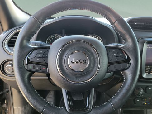 Used 2021 Jeep Renegade Latitude w/ Convenience Group FWD image 16