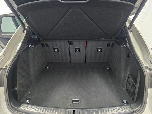 Certified 2024 Porsche Macan GTS image 12