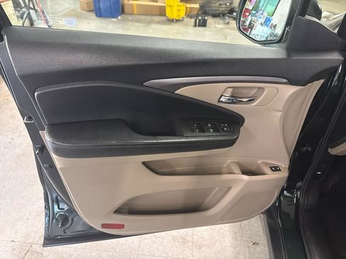 Used 2017 Honda Pilot EX-L image 29
