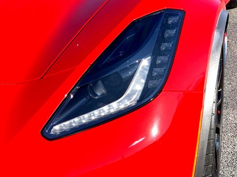 Used 2019 Chevrolet Corvette Grand Sport w/ Carbon Flash Badge Package image 37