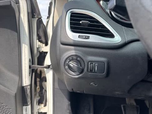 Used 2014 Dodge Dart SXT image 10