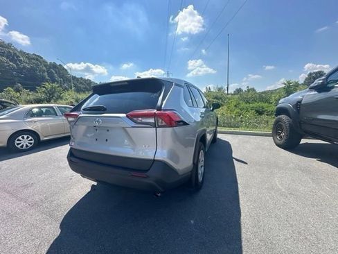 Used 2024 Toyota RAV4 LE FWD image 25