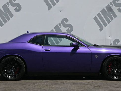 Used 2016 Dodge Challenger SRT Hellcat image 4