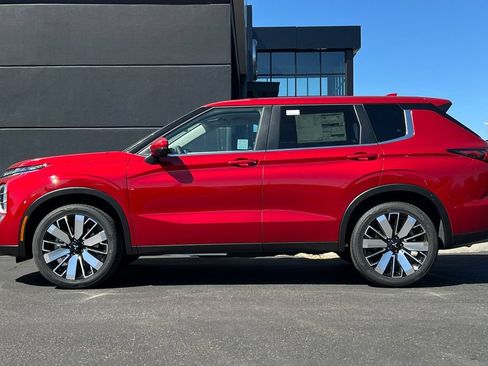 New 2026 Mitsubishi Outlander SE FWD image 8