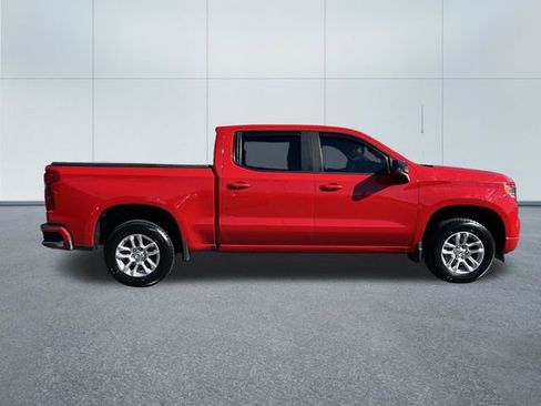 Used 2022 Chevrolet Silverado 1500 RST AWD/4WD image 2