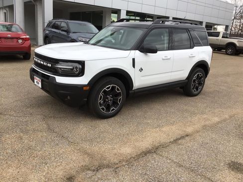 New 2025 Ford Bronco Sport Outer Banks AWD/4WD image 3