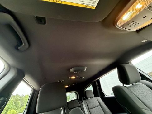 Used 2025 Dodge Durango GT RWD image 23