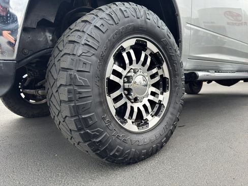 Used 2011 RAM 2500 Laramie w/ Cold Weather Group image 17