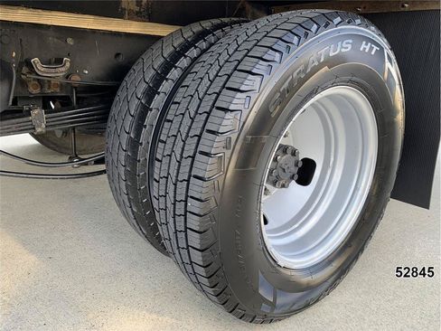 Used 2022 Ford F350 XL w/ Power Equipment Group RWD image 19