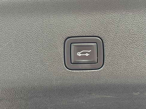 Used 2021 Cadillac Escalade Sport image 11