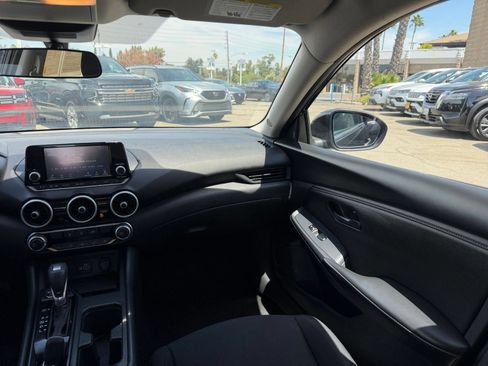 Used 2025 Nissan Sentra S FWD image 33