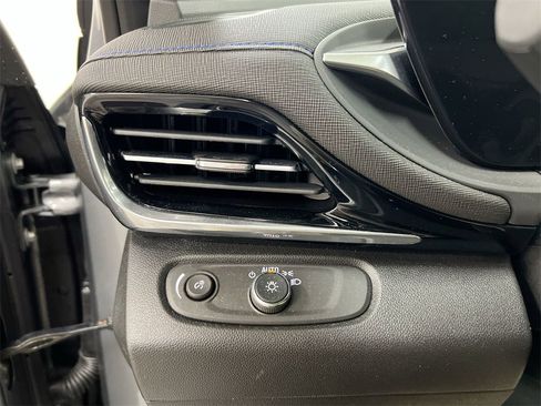 Certified 2024 Buick Envista Sport Touring w/ Convenience I Package image 17