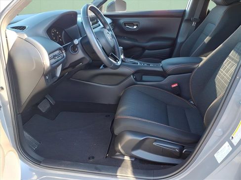 Used 2023 Honda HR-V Sport image 8