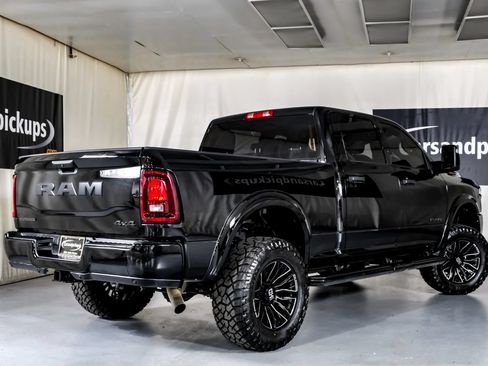 Used 2025 RAM 2500 Big Horn AWD/4WD image 9