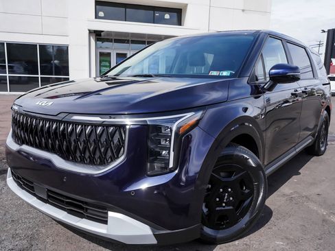 Used 2025 Kia Carnival image 60