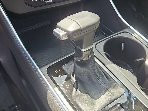 Used 2025 Kia Carnival SX Prestige FWD image 30