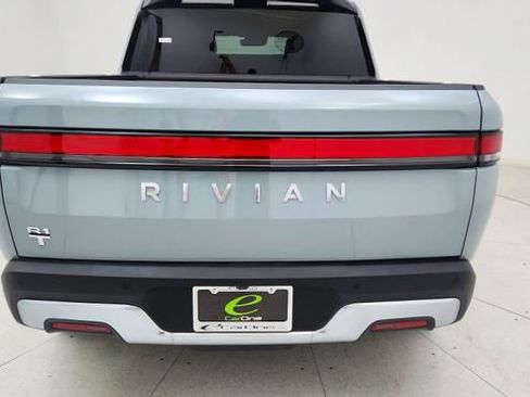 Used 2023 Rivian R1T Adventure image 12