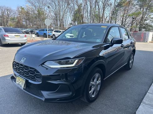 Used 2023 Honda HR-V LX image 1