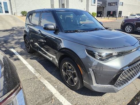 Certified 2023 Kia Soul EX FWD image 14