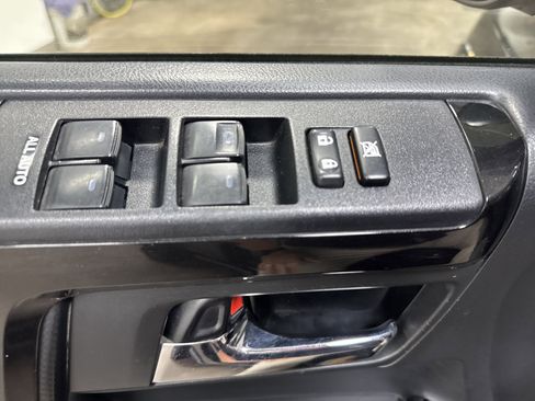 Used 2022 Toyota 4Runner TRD Off-Road Premium AWD/4WD image 33