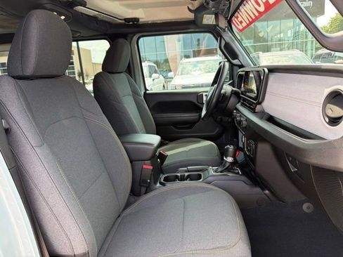 Used 2024 Jeep Wrangler Unlimited Sport AWD/4WD image 31