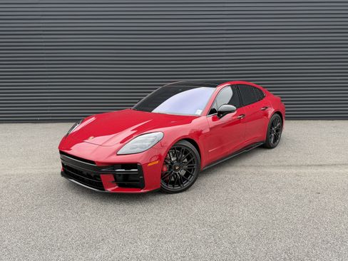 Certified 2026 Porsche Panamera GTS image 1