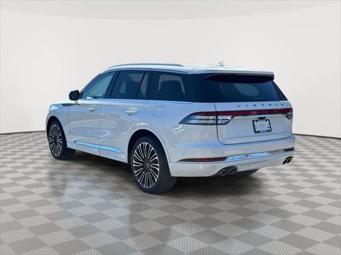 Used 2023 Lincoln Aviator Black Label AWD/4WD image 5