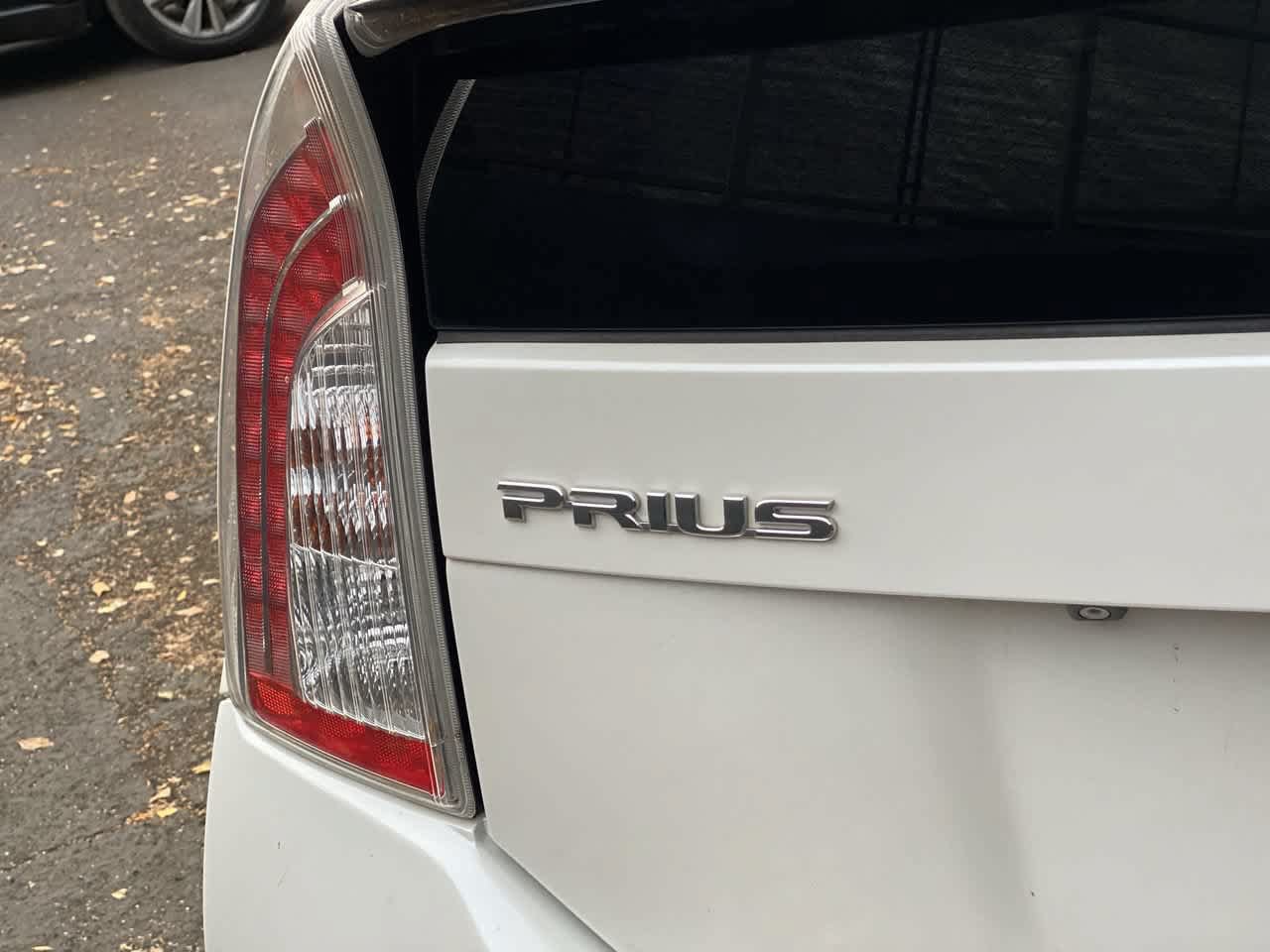 Used 2014 Toyota Prius Three FWD image 10