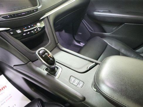 Used 2019 Cadillac XT5 Luxury AWD/4WD image 19