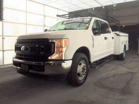 Used 2020 Ford F350 XL w/ Power Equipment Group RWD image 4