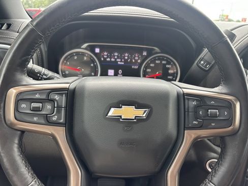 Used 2022 Chevrolet Silverado 2500 High Country w/ Technology Package AWD/4WD image 36
