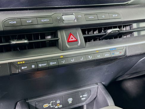 Used 2025 Kia K4 LXS image 24