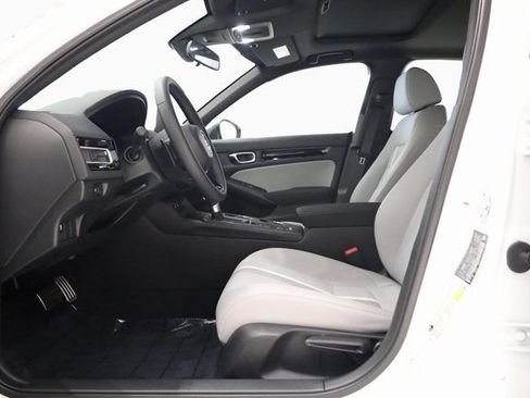 Used 2025 Honda Civic Sport image 13